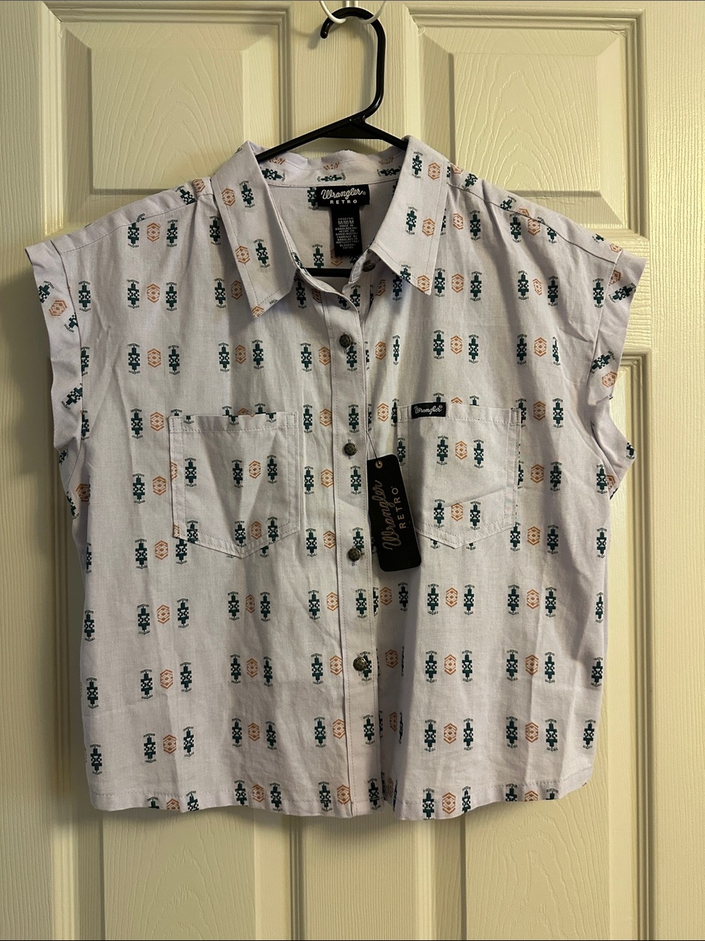 Wrangler Short-Sleeve Button-Up Shirt in Light Lavender with Pattern